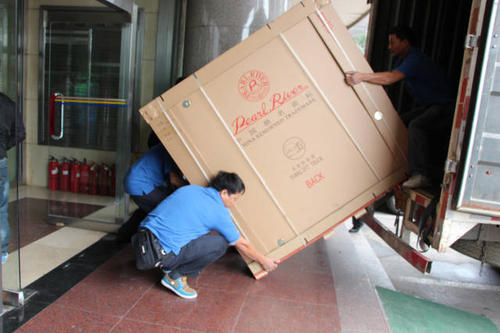 嵊泗钢琴贵重工艺品无忧运